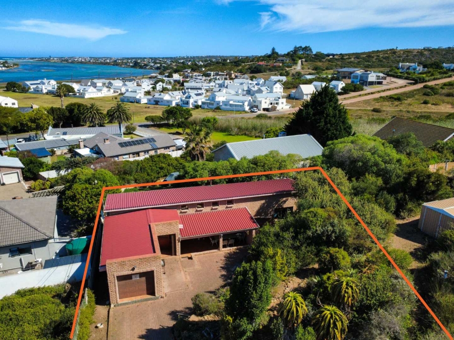 2 Bedroom Property for Sale in Stilbaai Wes Western Cape